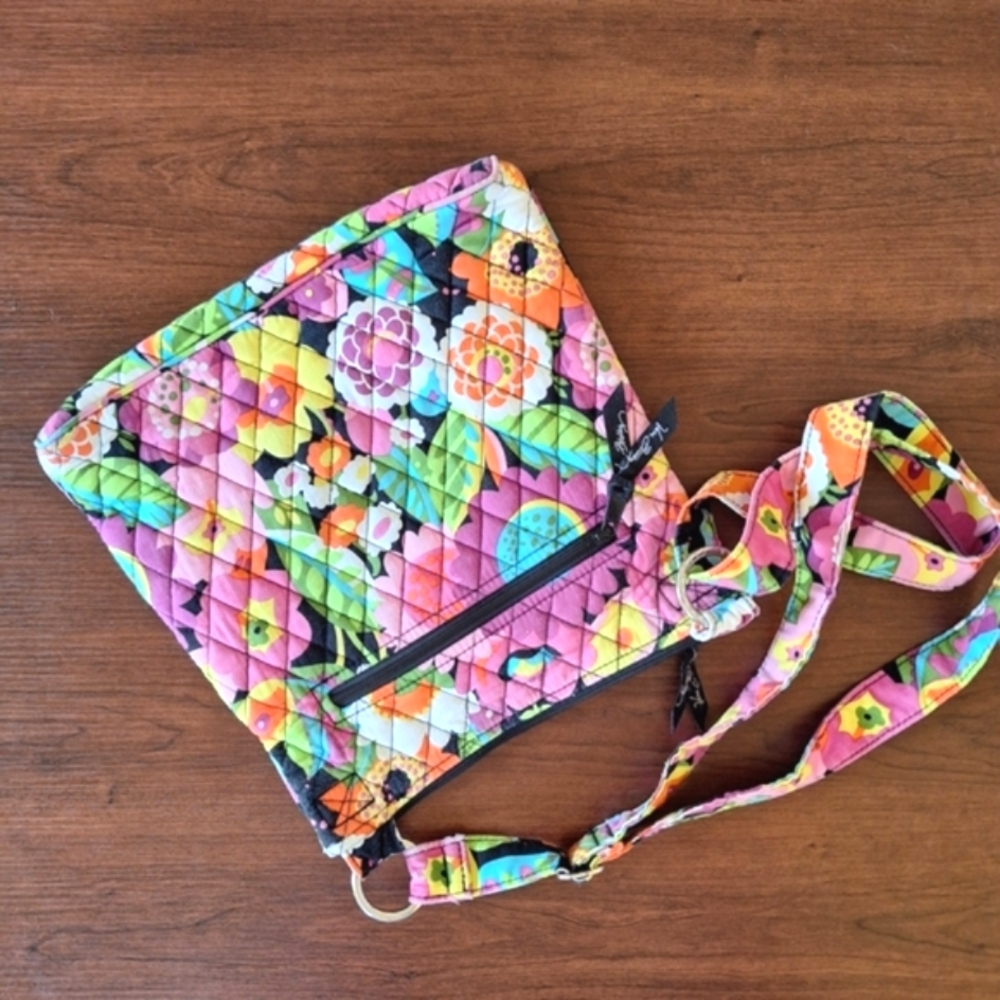 Vera Bradley VaVa Bloom Colorful Quilted Crossbody Bag Very Good Condition - Picture 2 of 5